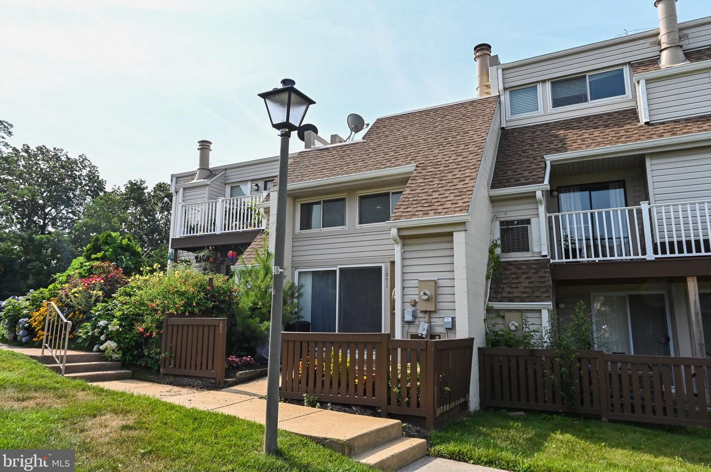1071 Norwood Ct, Dulles, VA 20164-4909