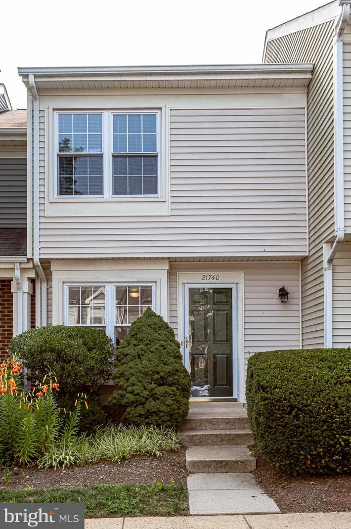 21740 Calamary Cir, Dulles, VA 20164