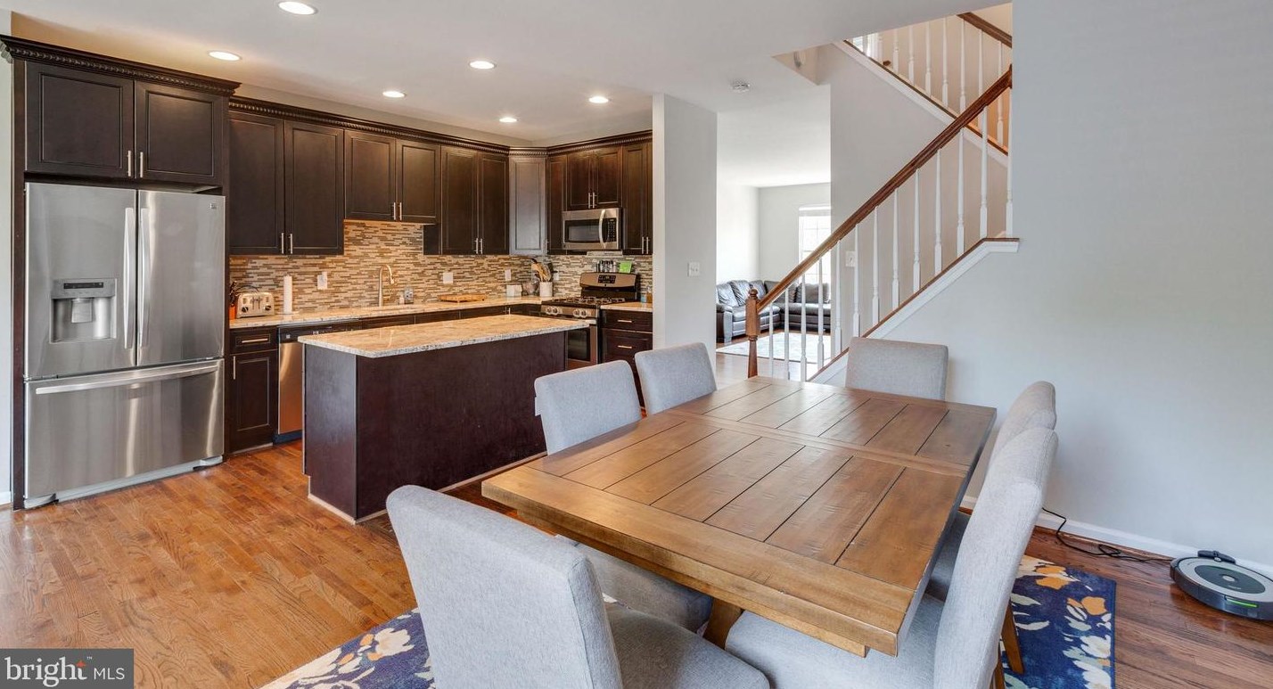 21042 Tioga Ter, Ashburn, VA 20147-4820