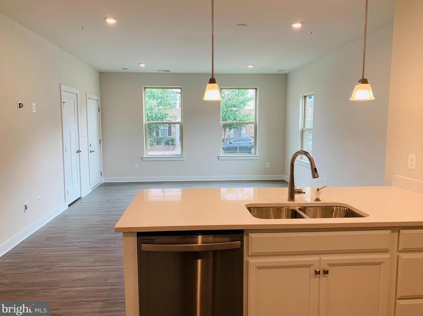 42627 Burbank Ter, Dulles VA  20166 exterior