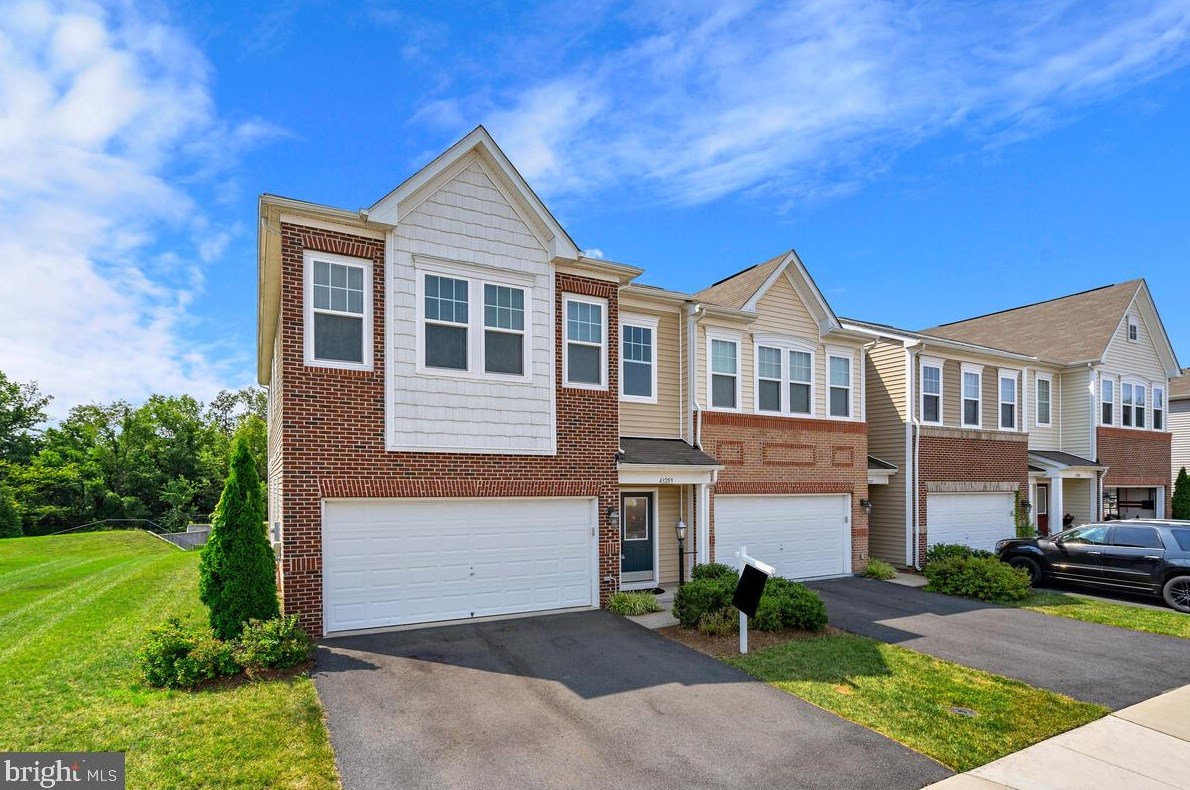 43209 Stillwater Ter, Ashburn, VA 20148-6023