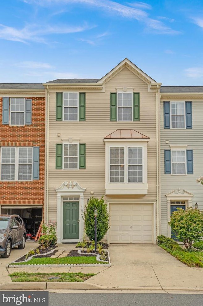 41886 Restful Ter, Stone Ridge, VA 20105-3440