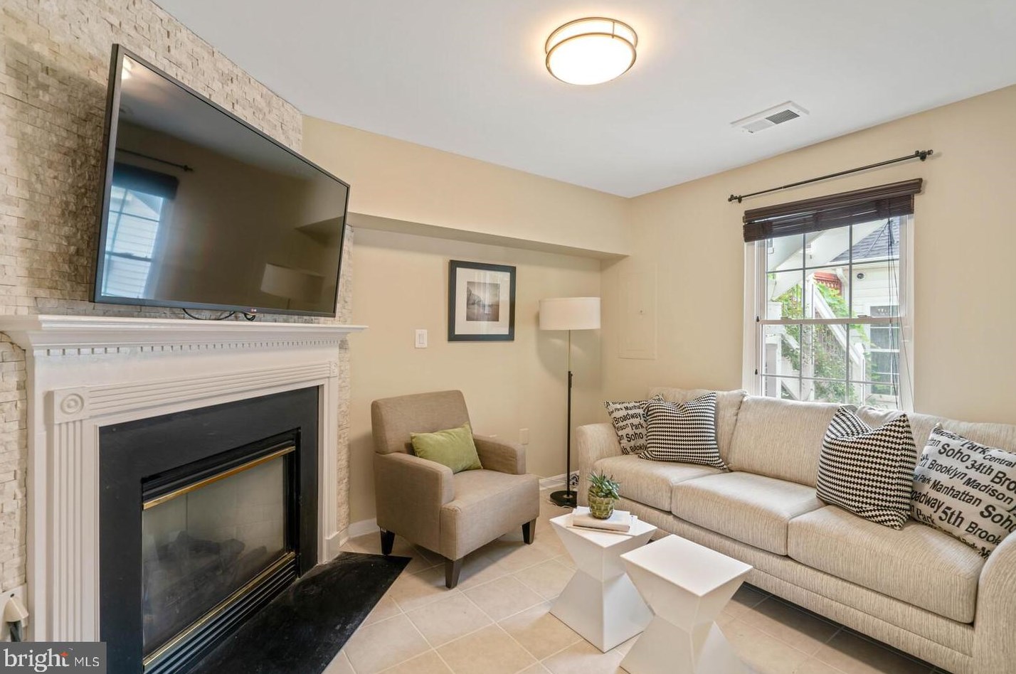 22916 Regent Ter, Dulles, VA 20166-9480