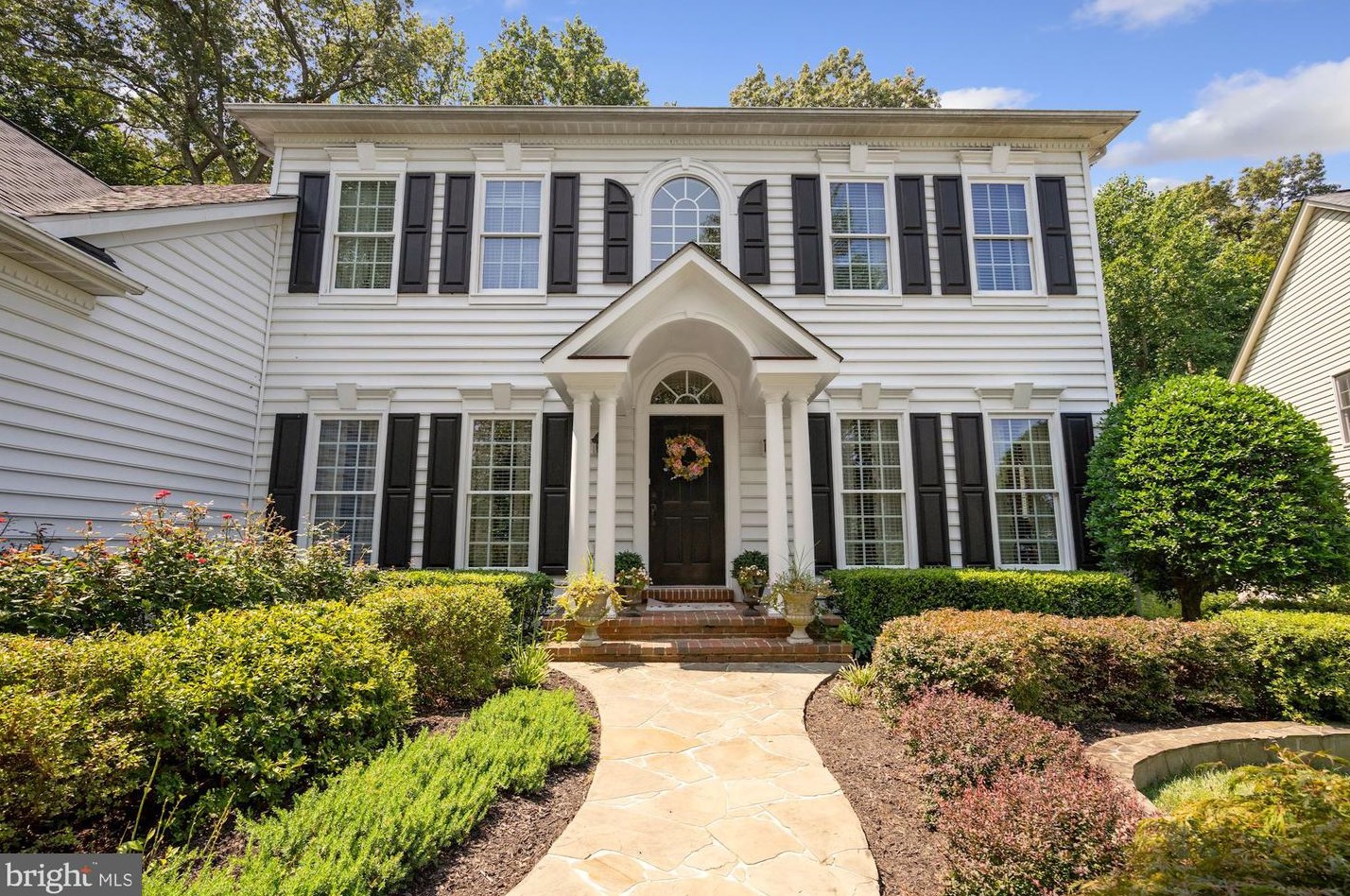 47293 Ox Bow Cir, Dulles, VA 20165-3140