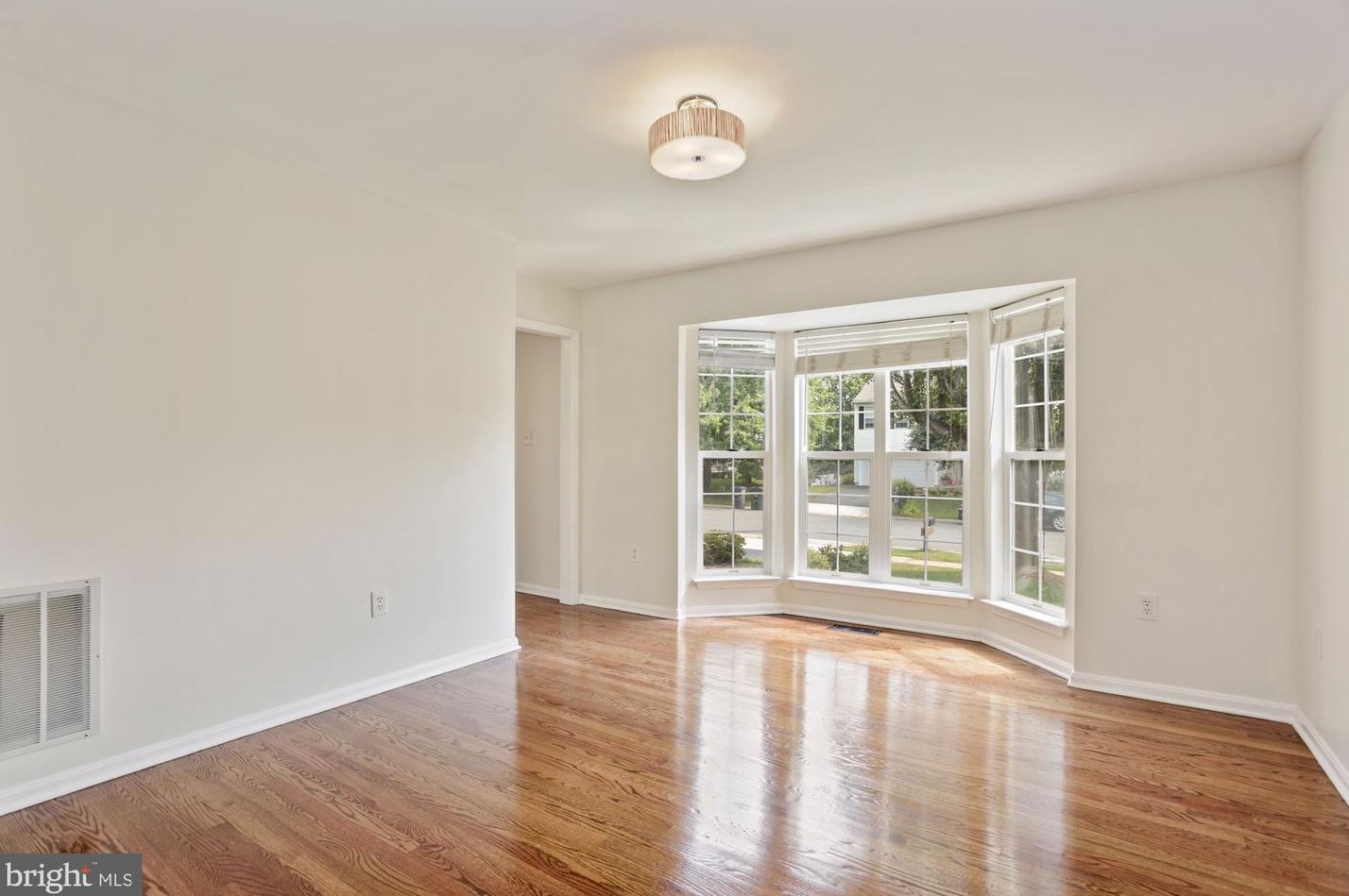 43101 Stonecottage Pl, Ashburn VA  20147-4448 exterior