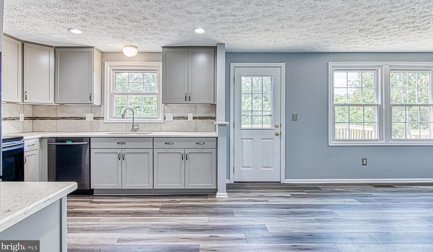 338 Samantha Dr, Dulles VA  20164-5537 exterior