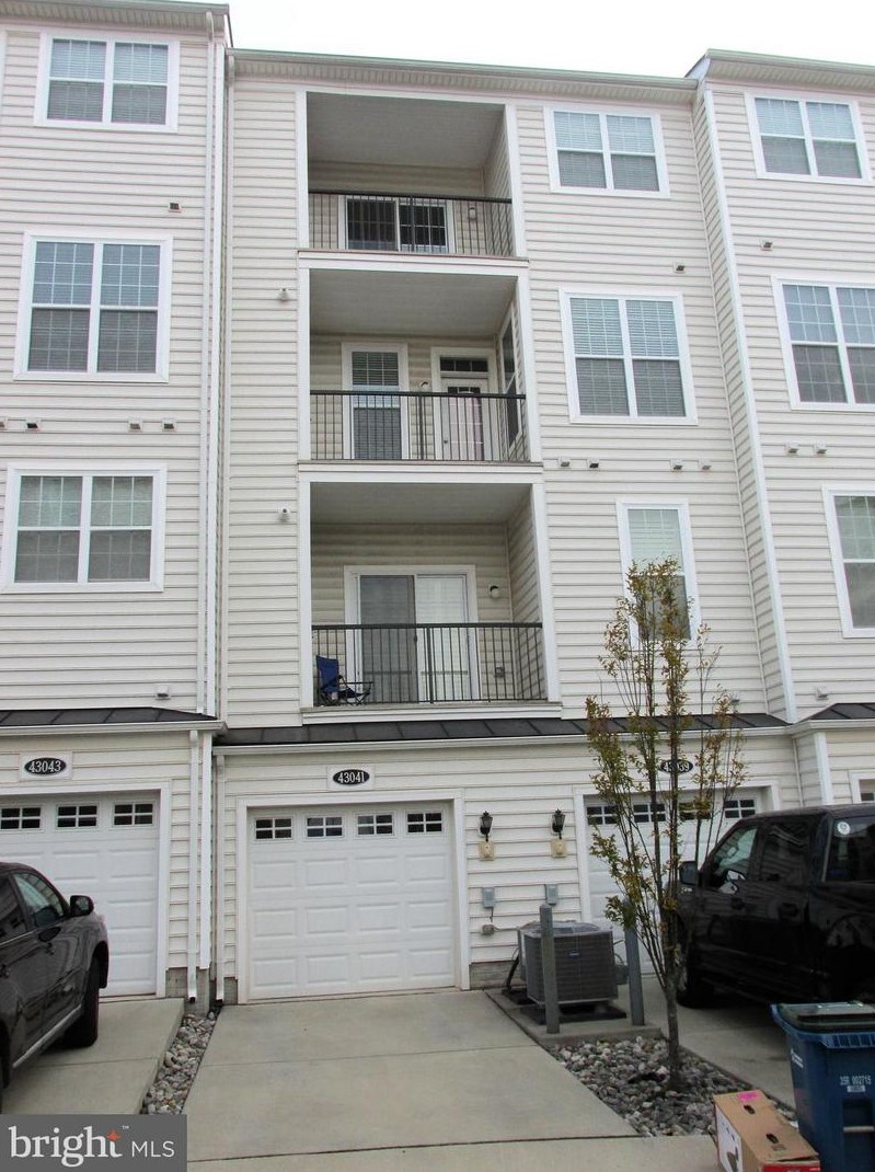 43041 Clarks Mill Ter, Ashburn, VA 20148