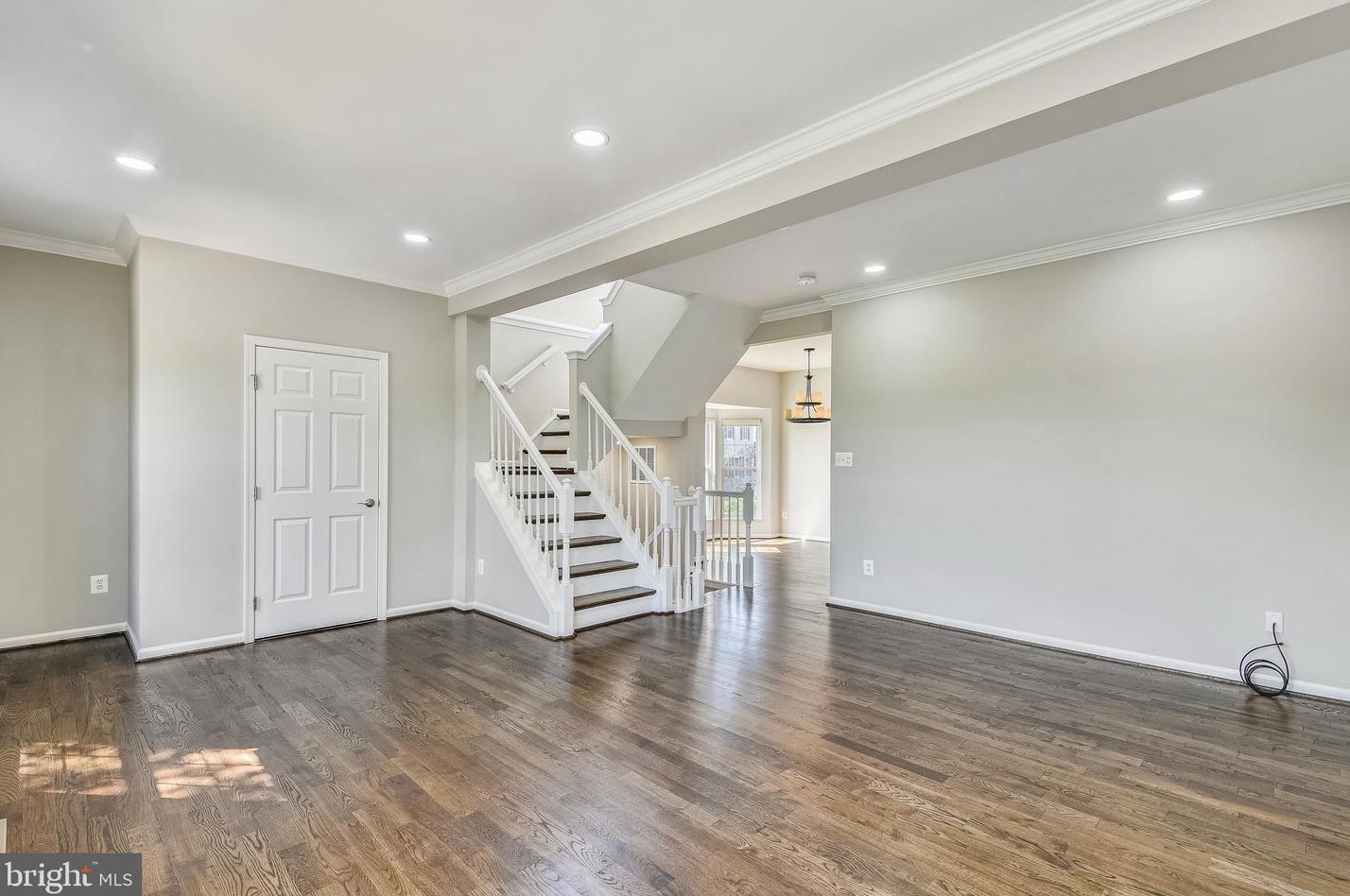 43395 Chokeberry Sq, Ashburn VA  20147-4001 exterior