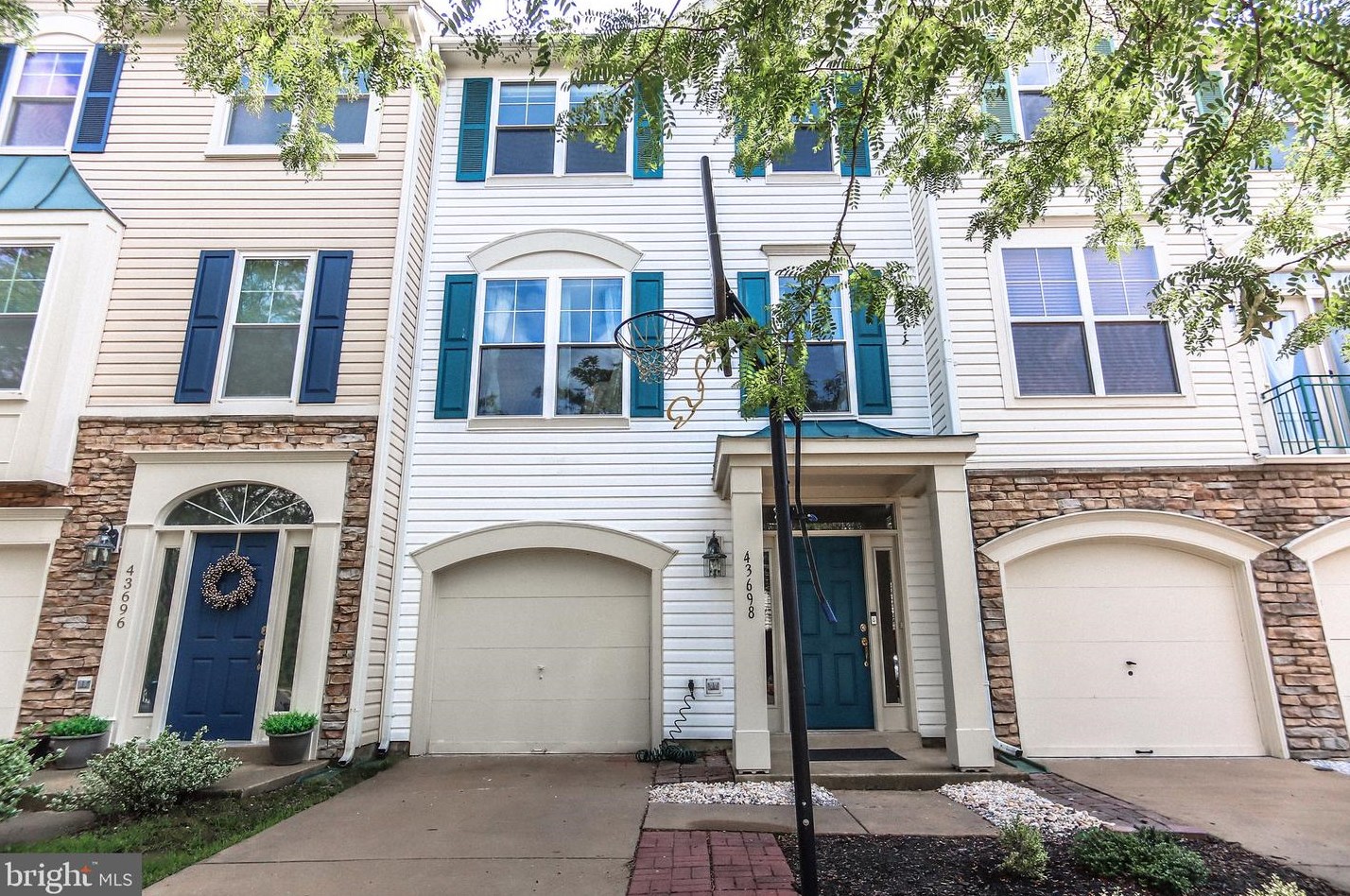 43698 Scarlet Sq, Fairfax, VA 20152-3637