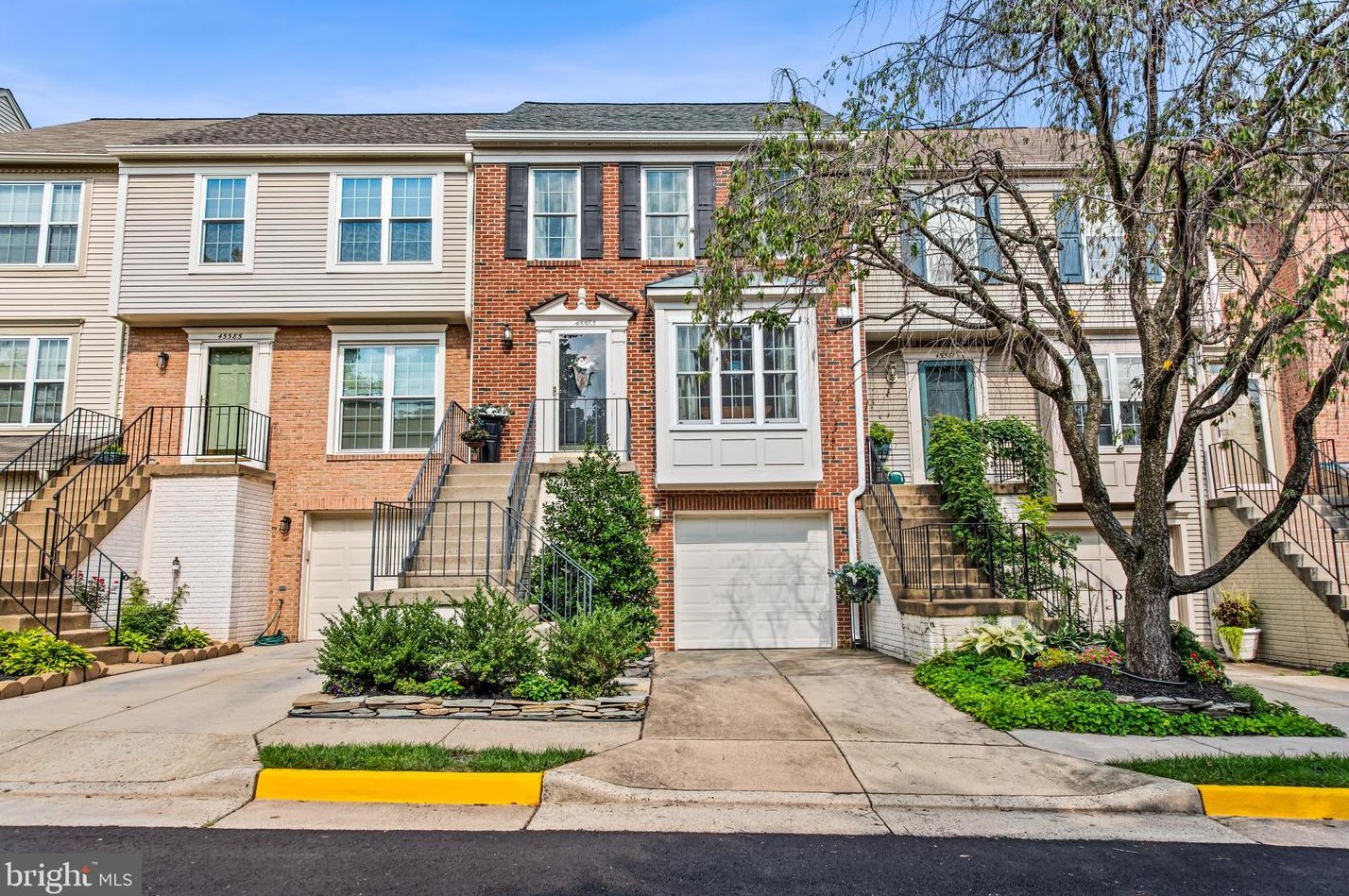 45583 Hutchens Sq, Dulles, VA 20166-3009