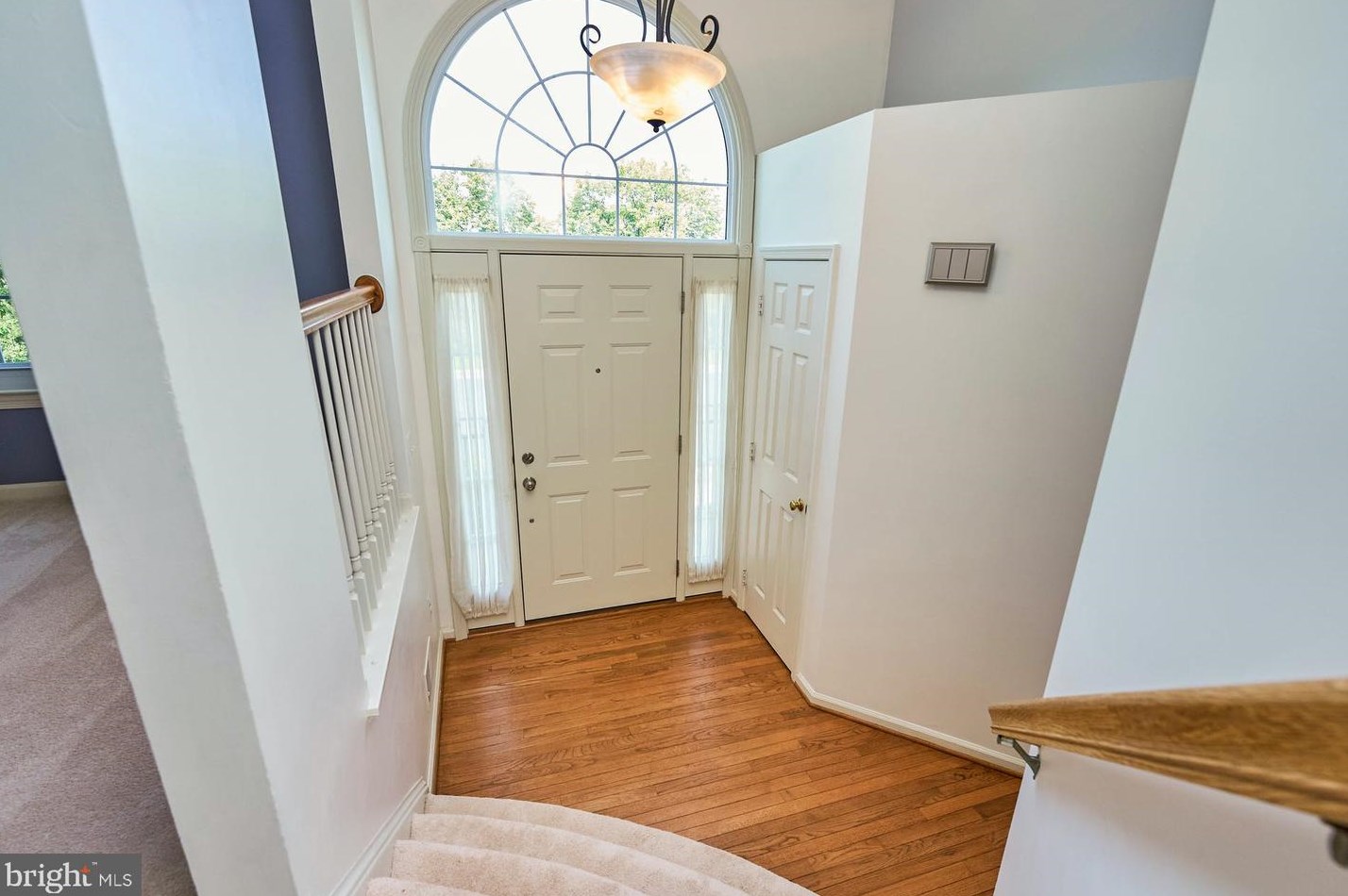 46713 Ashmere Sq, Dulles, VA 20165-3555
