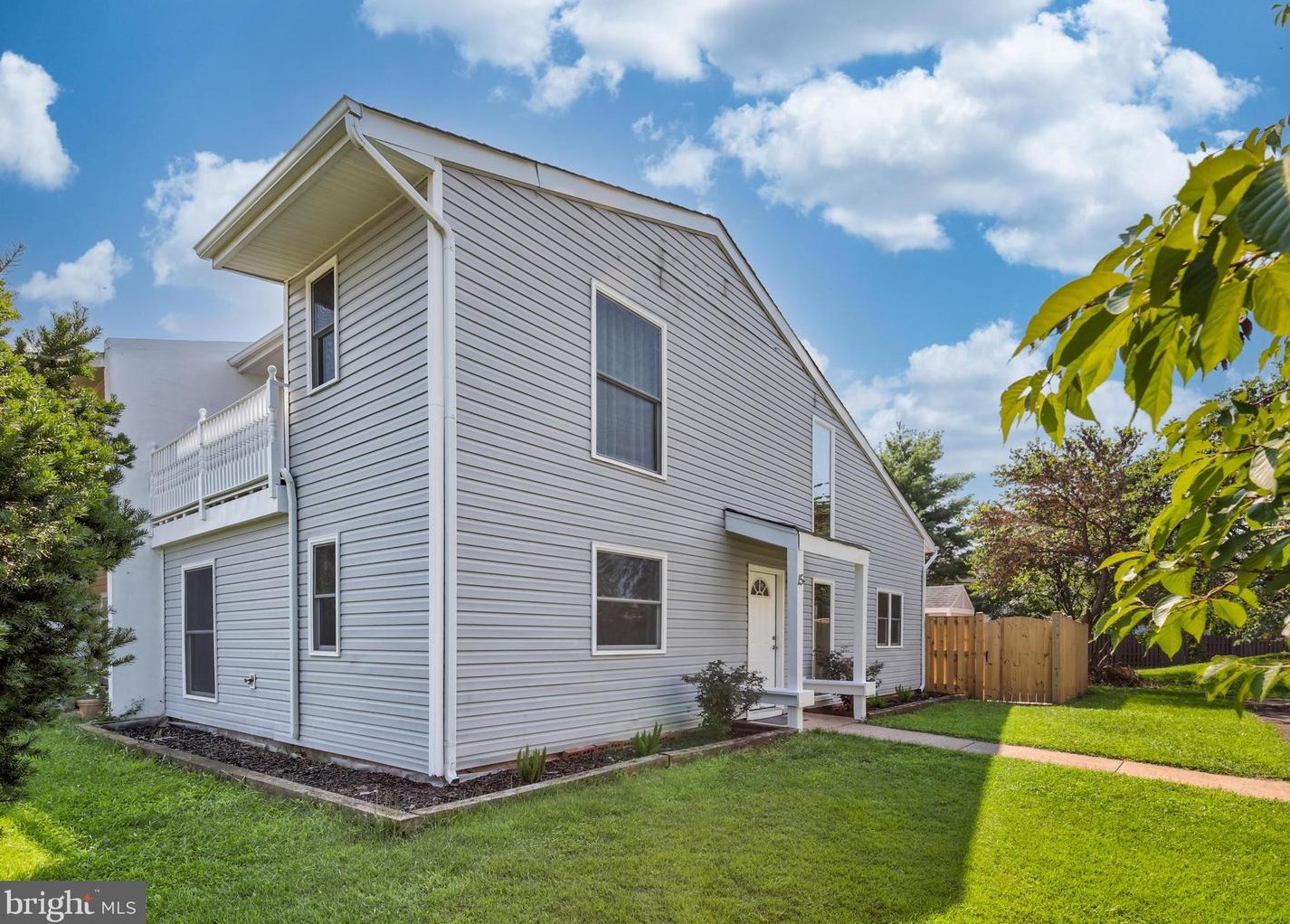 15 Howard Pl, Dulles, VA 20164-1378