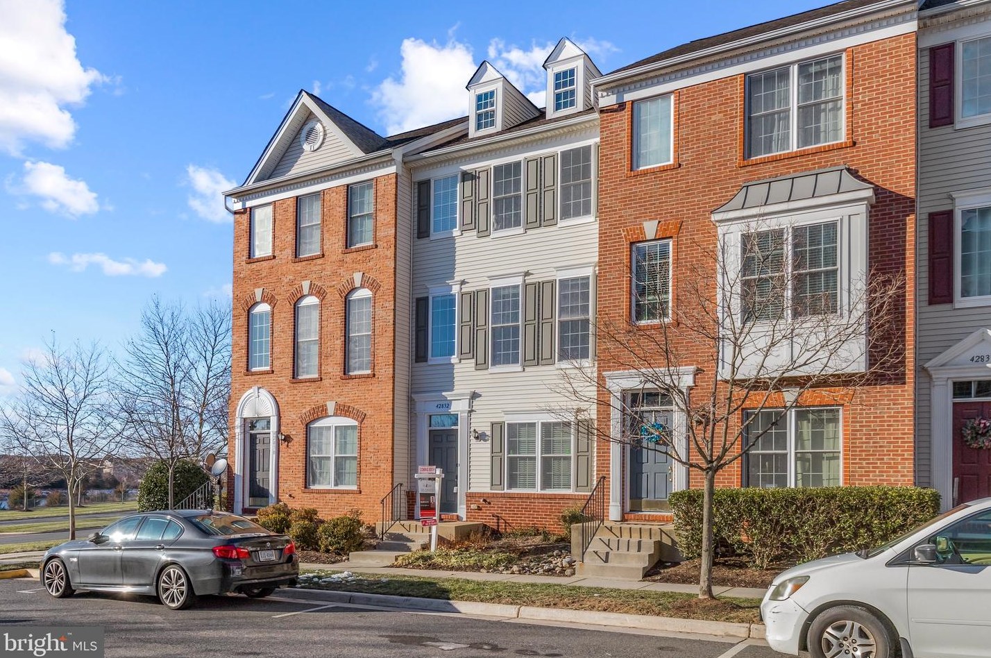 42832 Mccomas Ter, Fairfax, VA 20152-6707