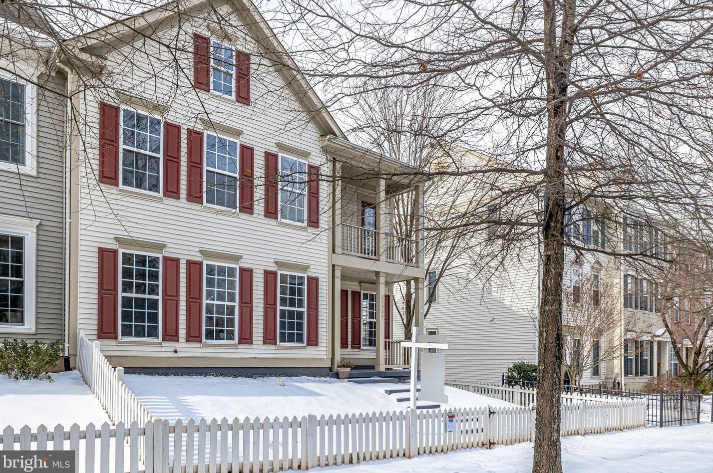 20333 Charter Oak Dr, Ashburn, VA 20147-7411