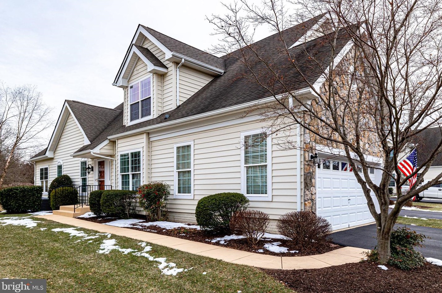 19876 Naples Lakes Ter, Ashburn, VA 20147-5255