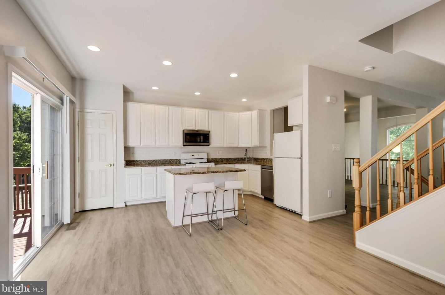 20750 Bridalveil Falls Ter, Dulles VA  20165-7498 exterior