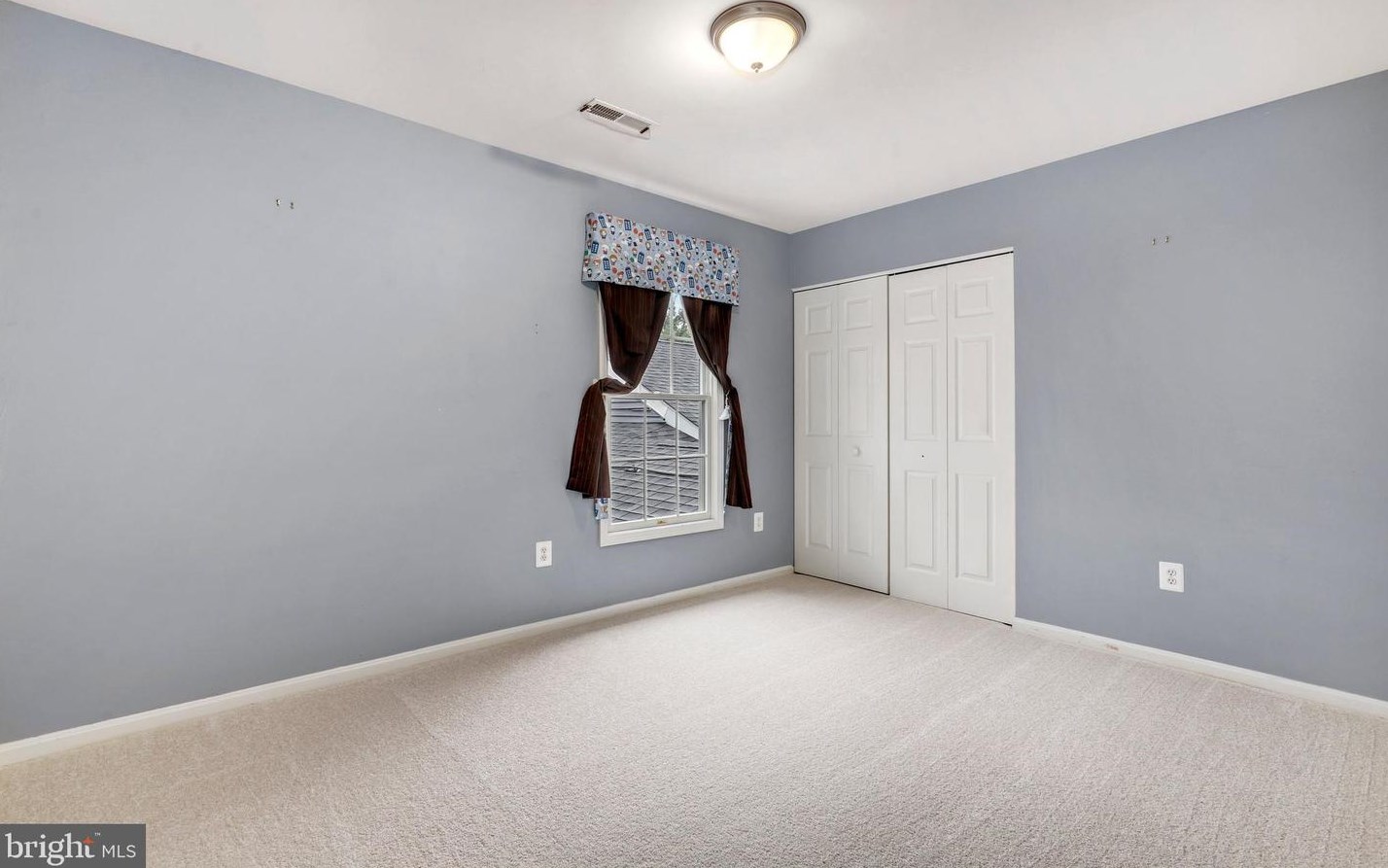 45455 Fellows St, Dulles VA  20165-2547 exterior