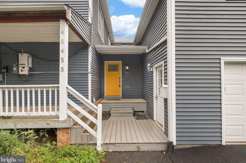 45455 Fellows St, Dulles VA  20165-2547 exterior