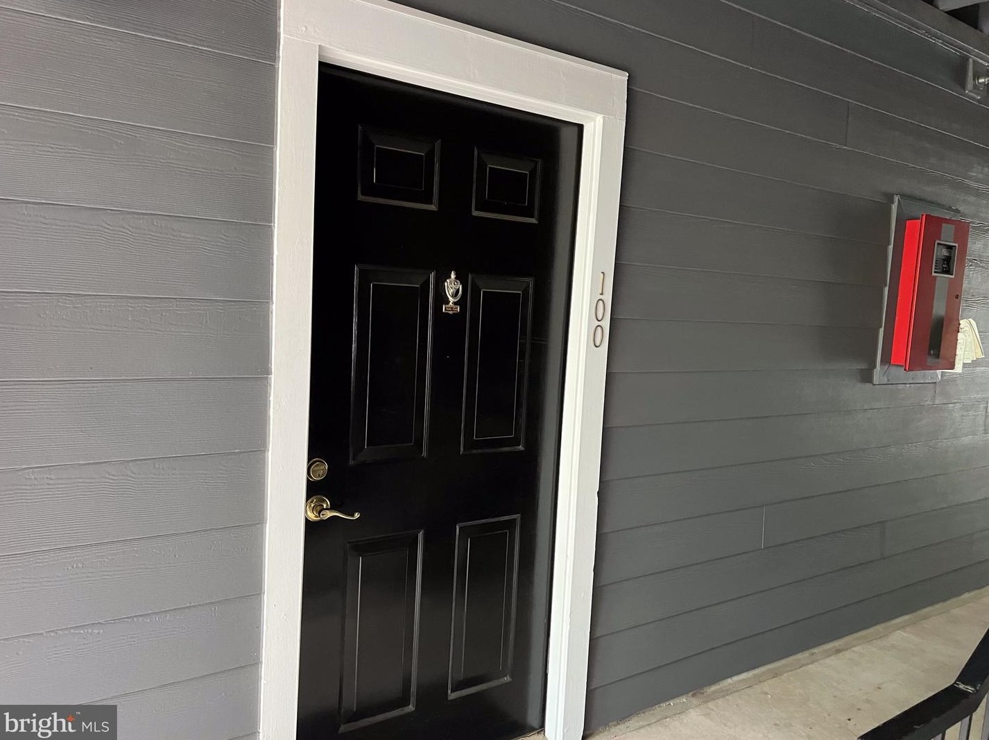 20292 Beechwood Ter, Ashburn VA  20147-2707 exterior