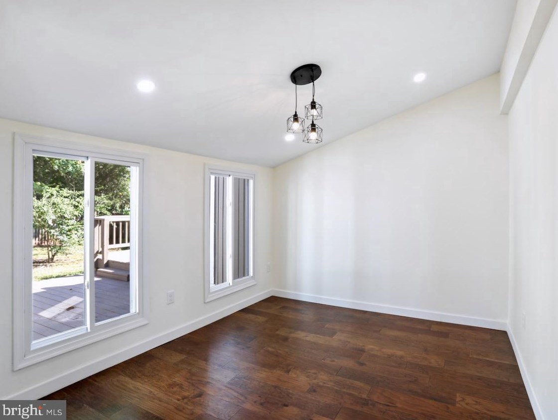 174 Magnolia Rd, Dulles VA  20164-5308 exterior