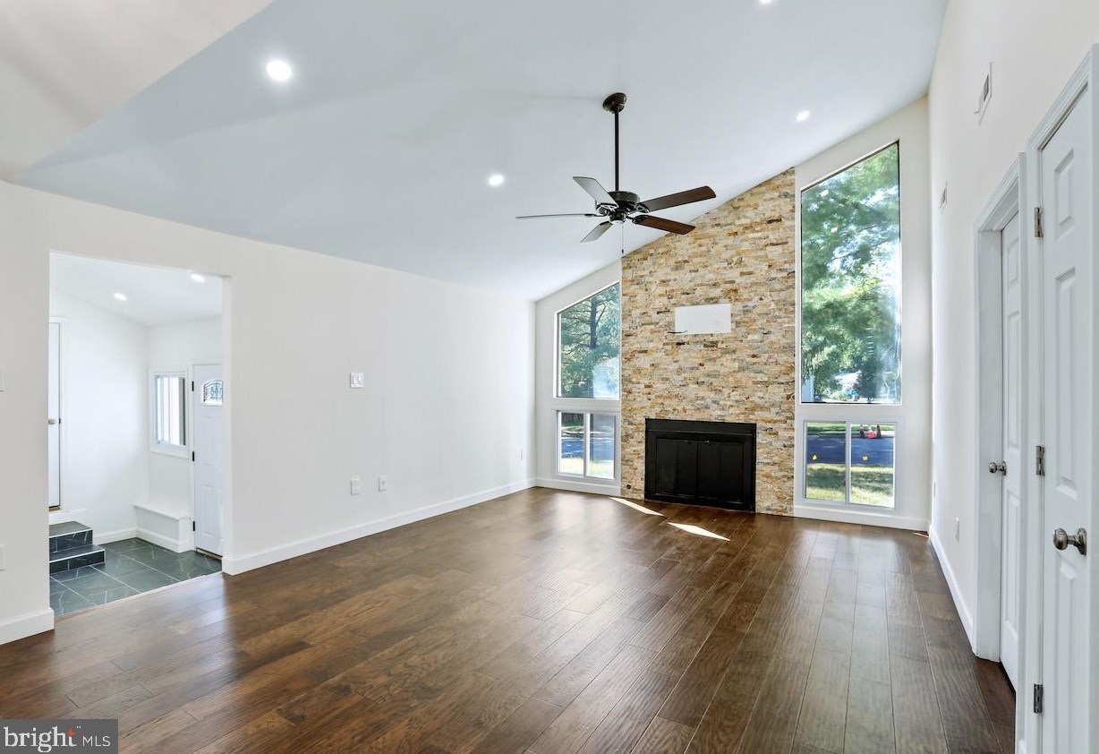 174 Magnolia Rd, Dulles VA  20164-5308 exterior