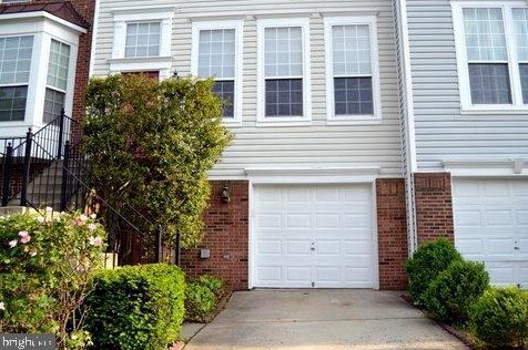 45694 Waterloo Station Sq, Dulles VA  20166-3058 exterior