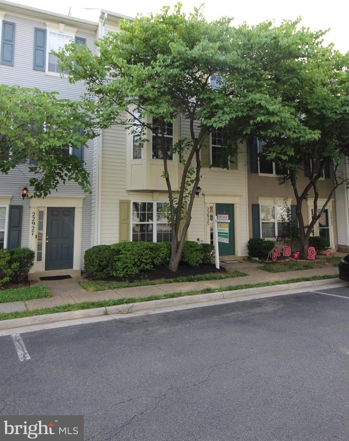 22925 Benson Ter, Dulles, VA 20166-4337