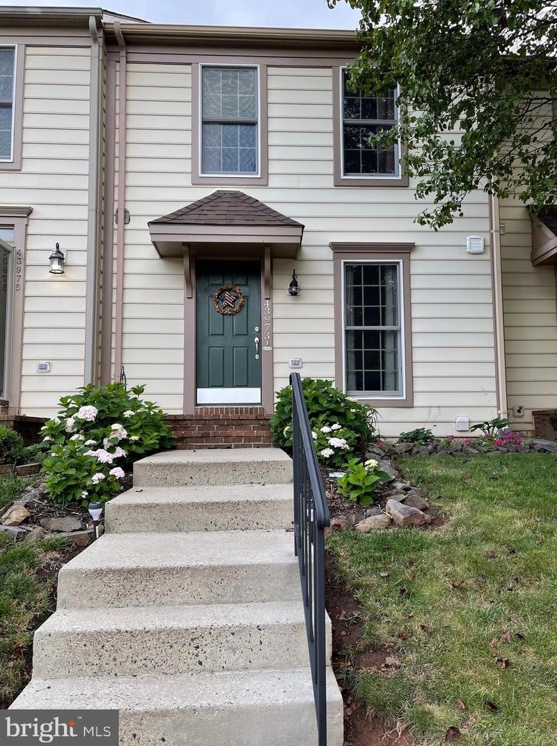 43973 Kitts Hill Ter, Ashburn, VA 20147-4803