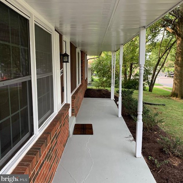 1402 Amelia St, Dulles VA  20164-3609 exterior