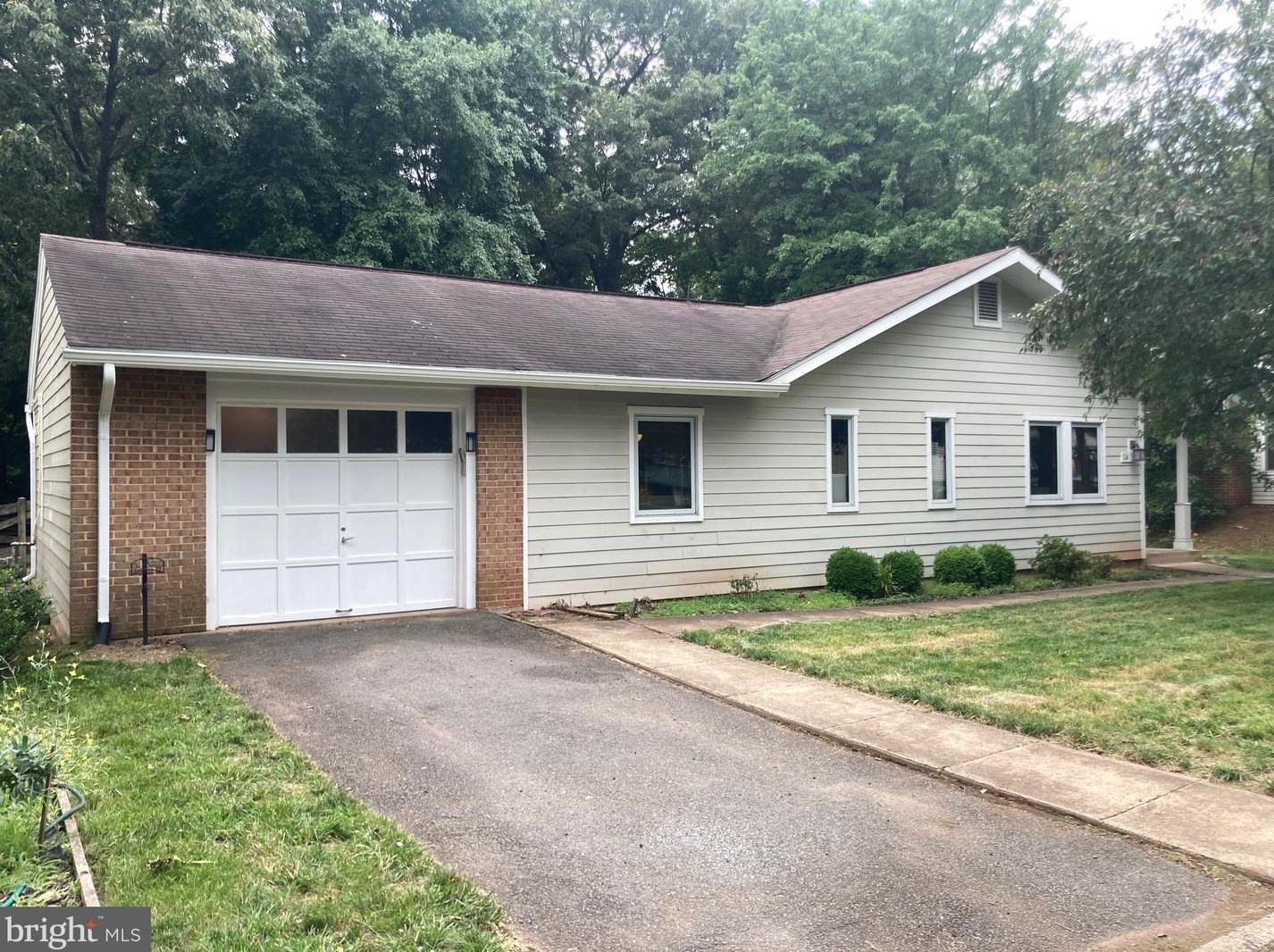 114 Hopeland Ln, Dulles, VA 20164