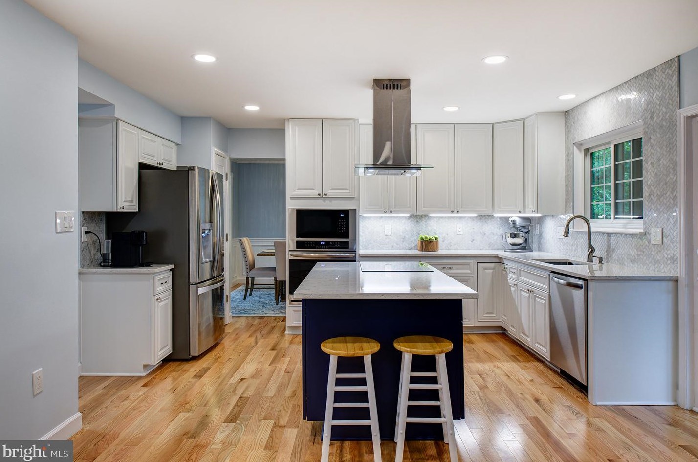 21036 Willowbrook Dr, Ashburn, VA 20147