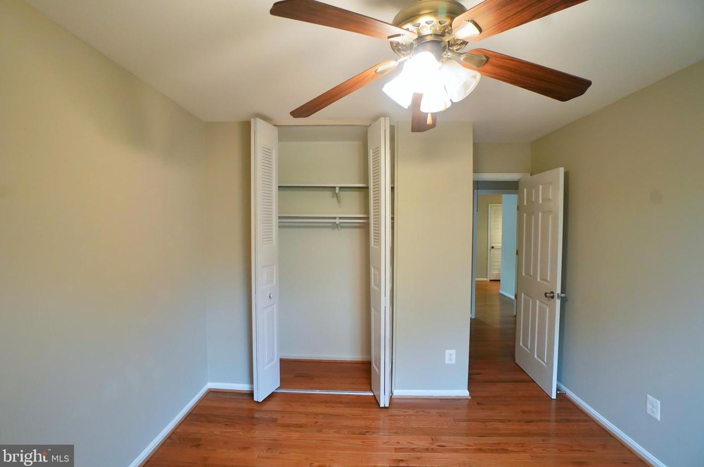 1037 Margate Ct, Dulles VA  20164-5211 exterior