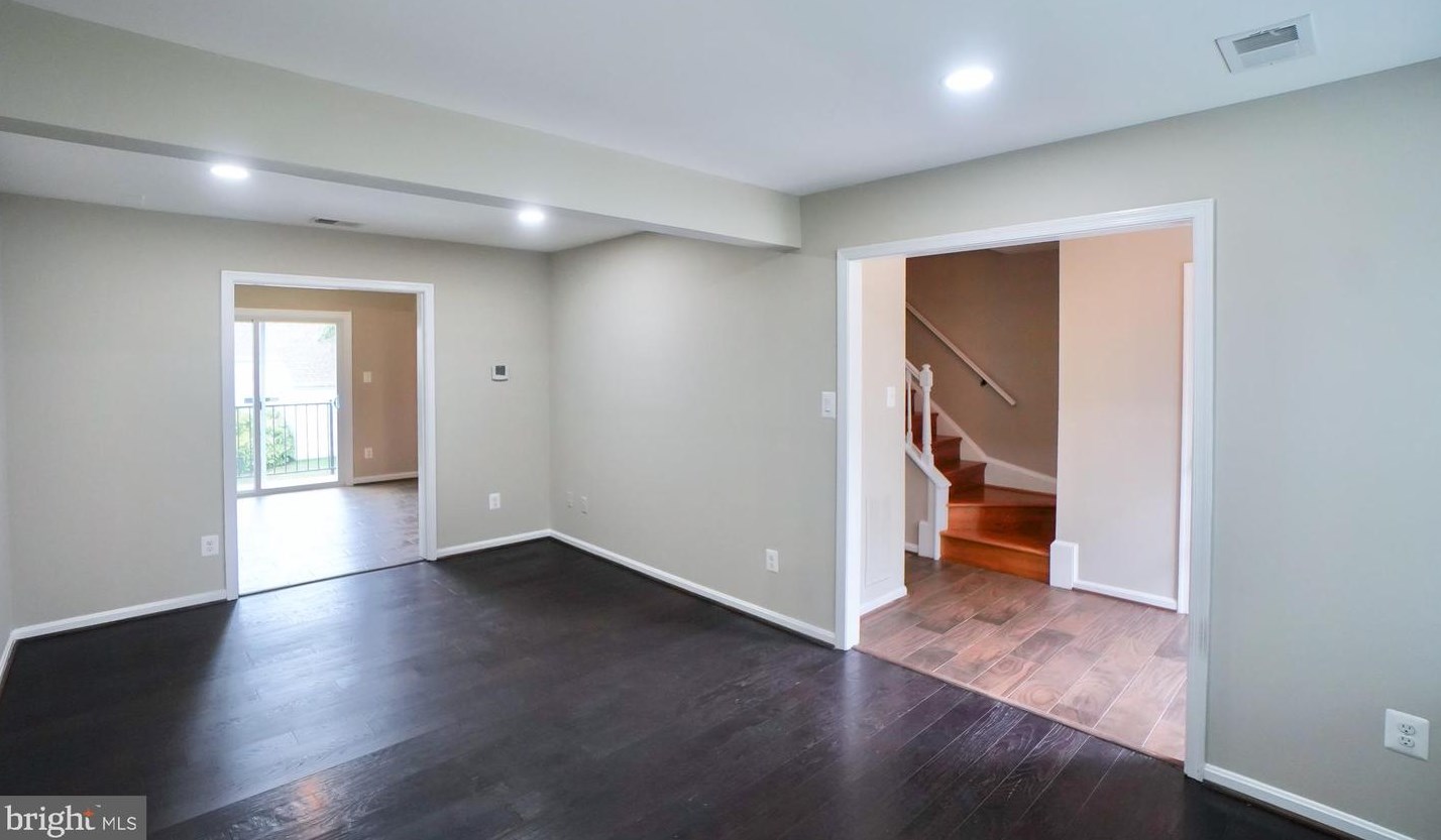1037 Margate Ct, Dulles, VA 20164-5211