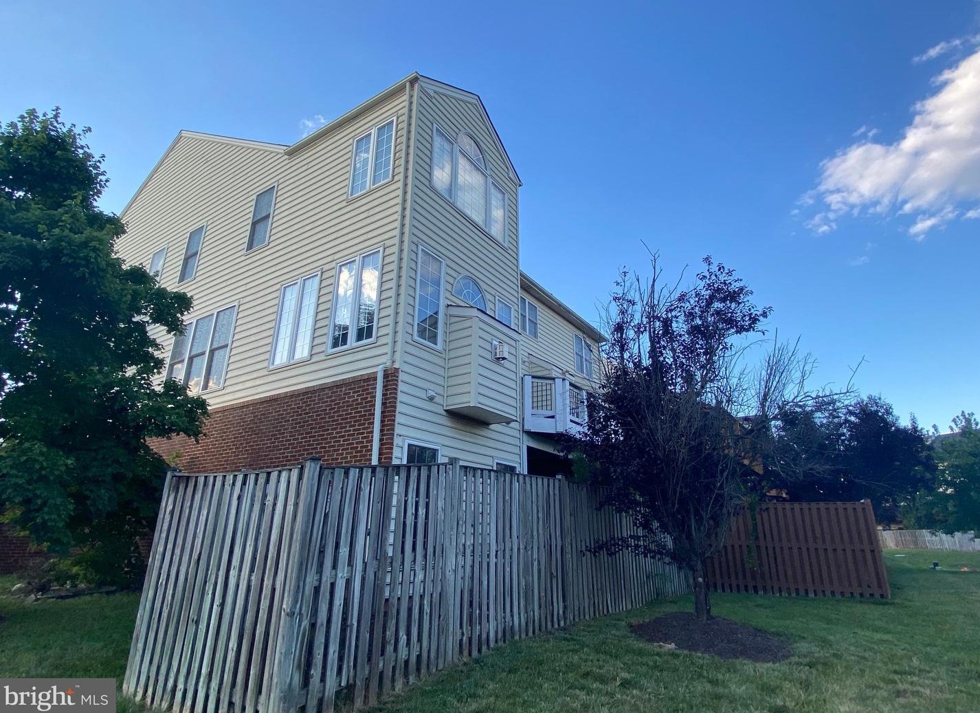 22546 Airmont Woods Ter, Ashburn VA  20148-3151 exterior