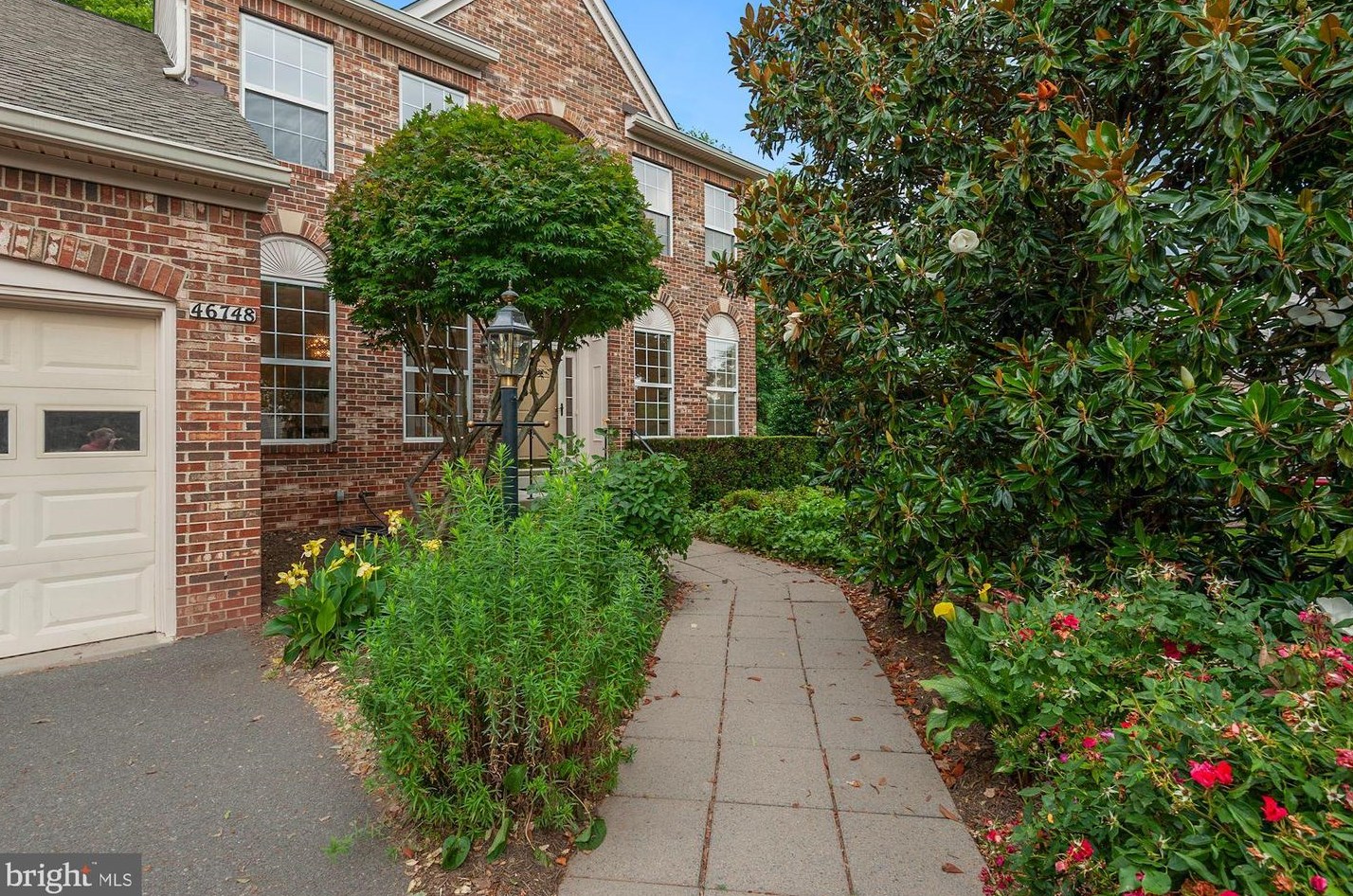 46748 Hollow Mountain Pl, Dulles, VA 20164-2229
