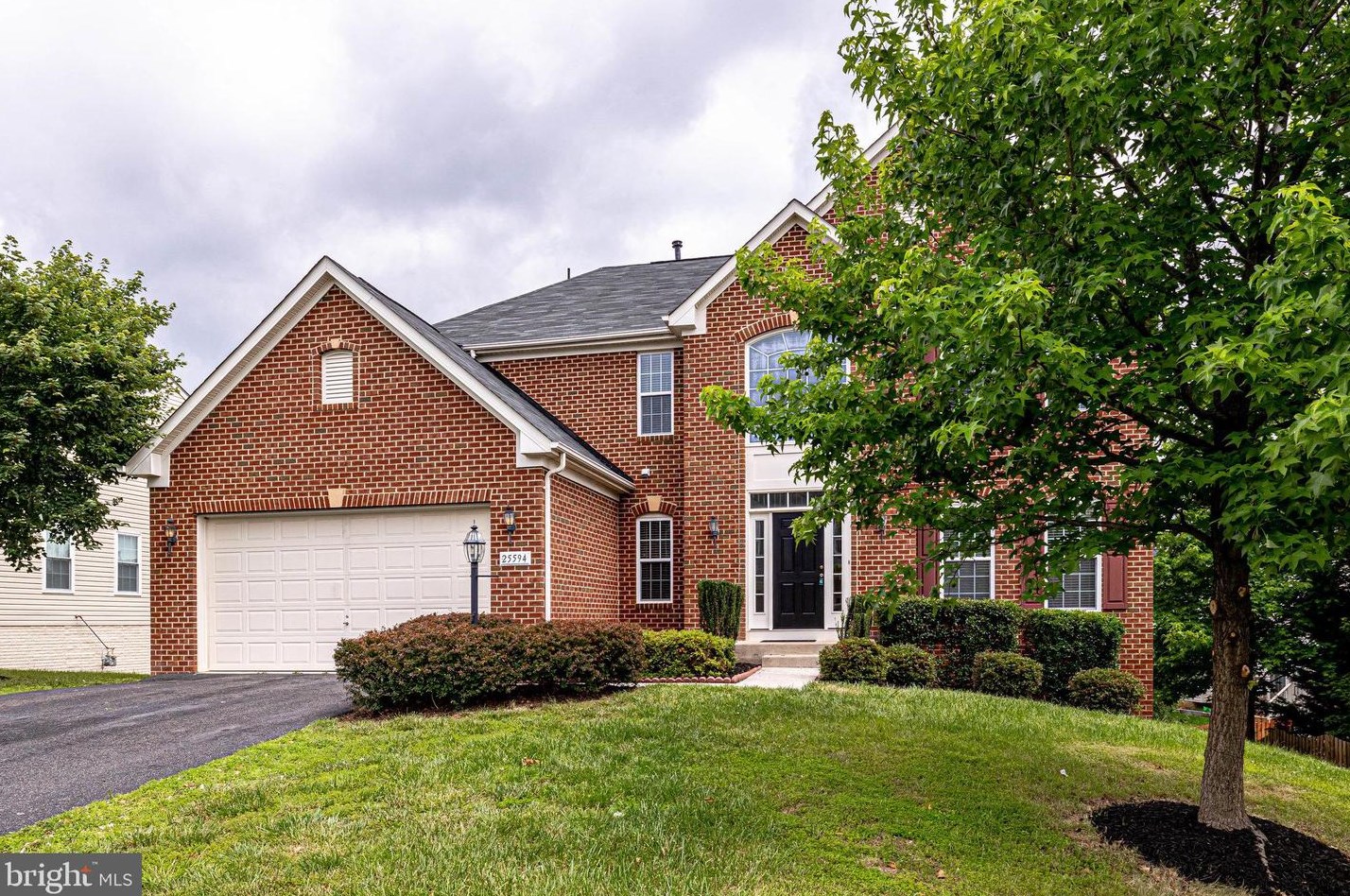 25594 Laughter Dr, Stone Ridge, VA 20105-2579