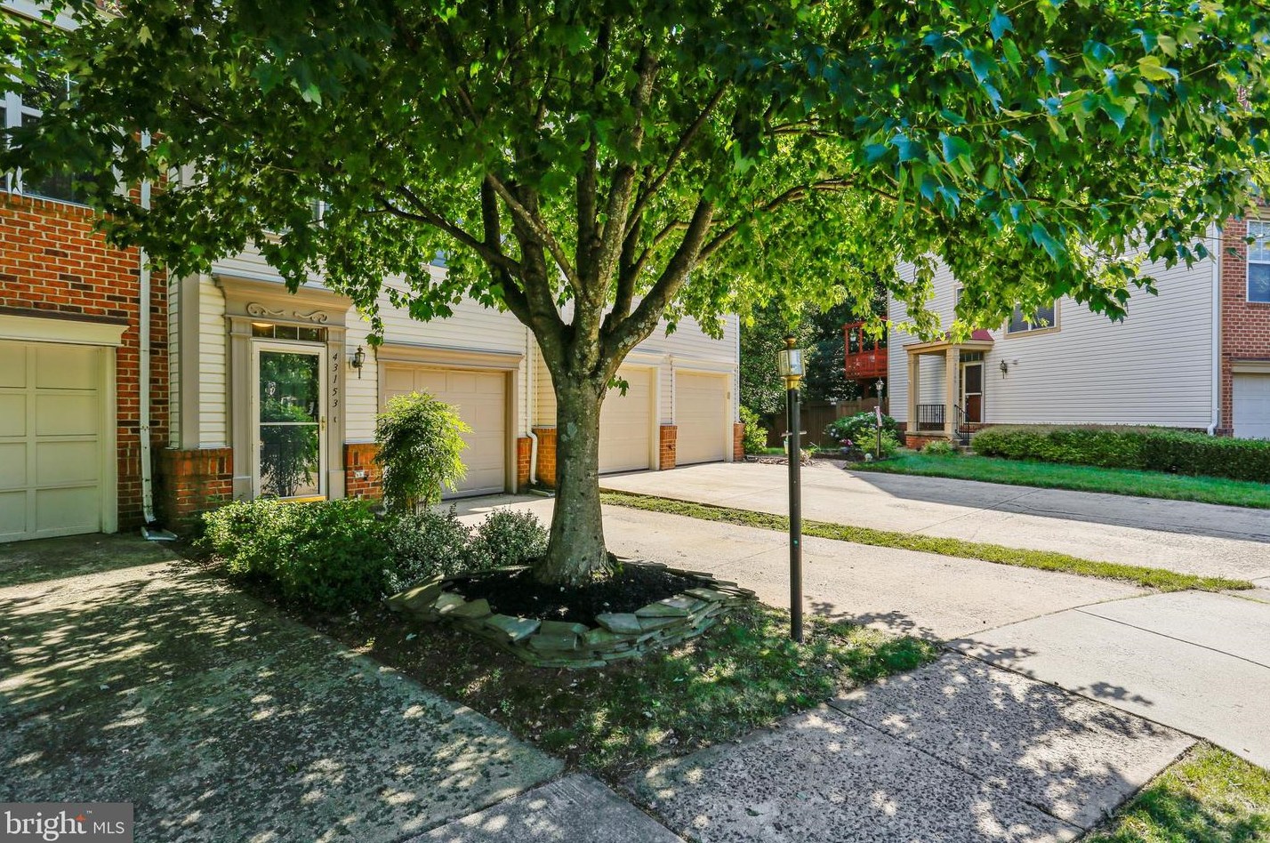 43153 Huntsman Sq, Ashburn, VA 20148-5092