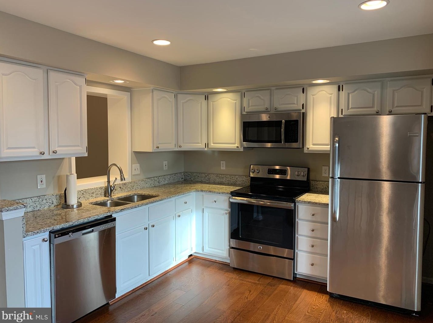 21073 Cornerpost Sq, Ashburn, VA 20147-5325