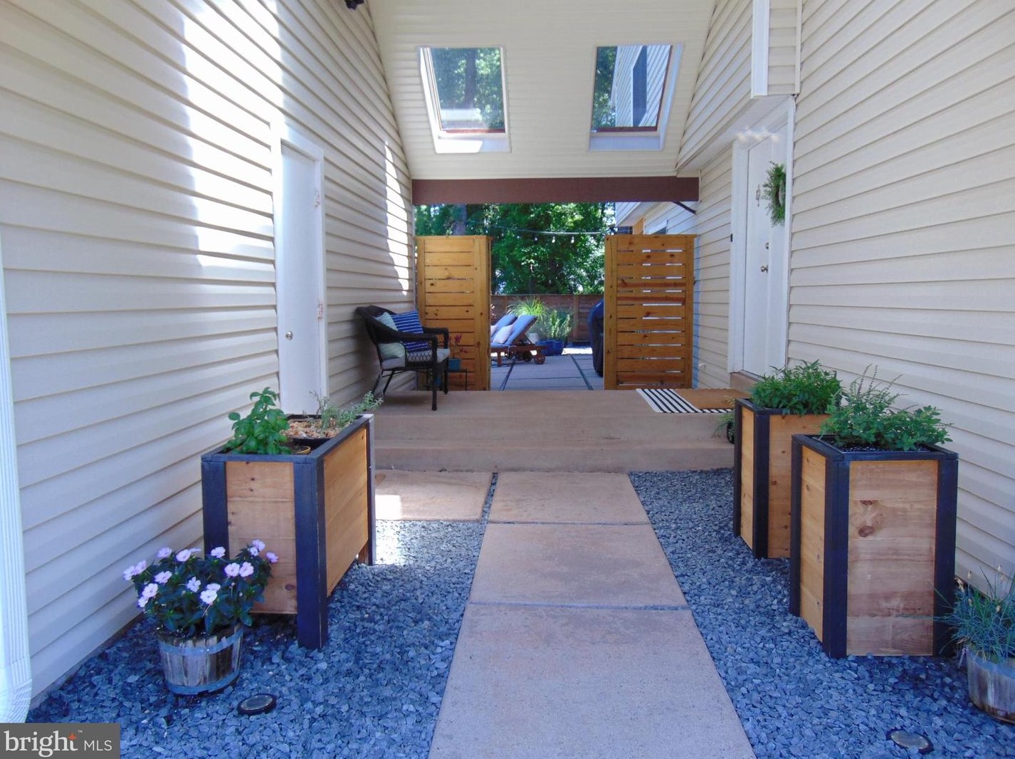 3 Cheval Ct, Dulles VA 20164-1110 exterior