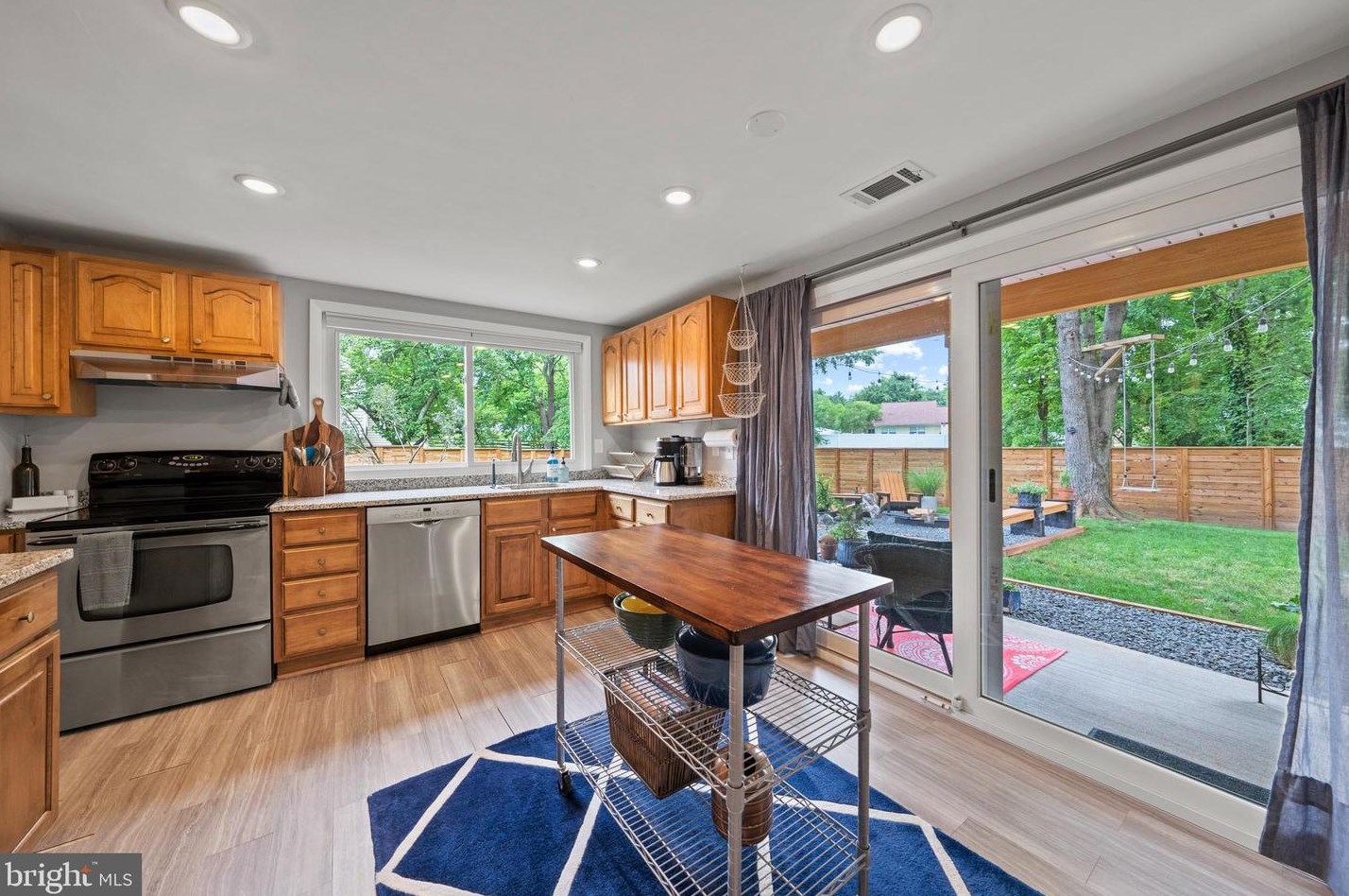 3 Cheval Ct, Dulles VA 20164-1110 exterior