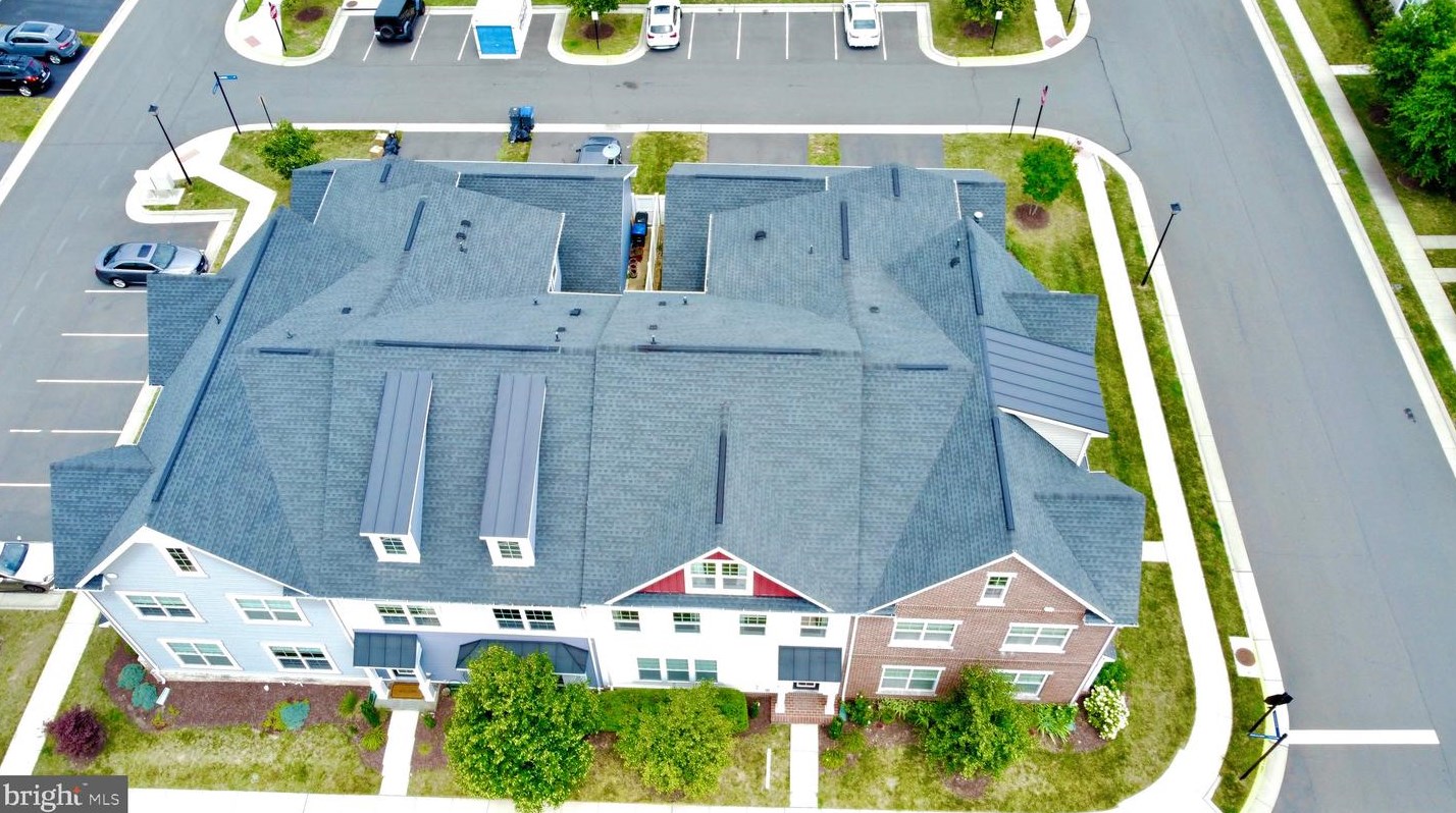 42381 Rosalind St, Ashburn, VA 20148-4386