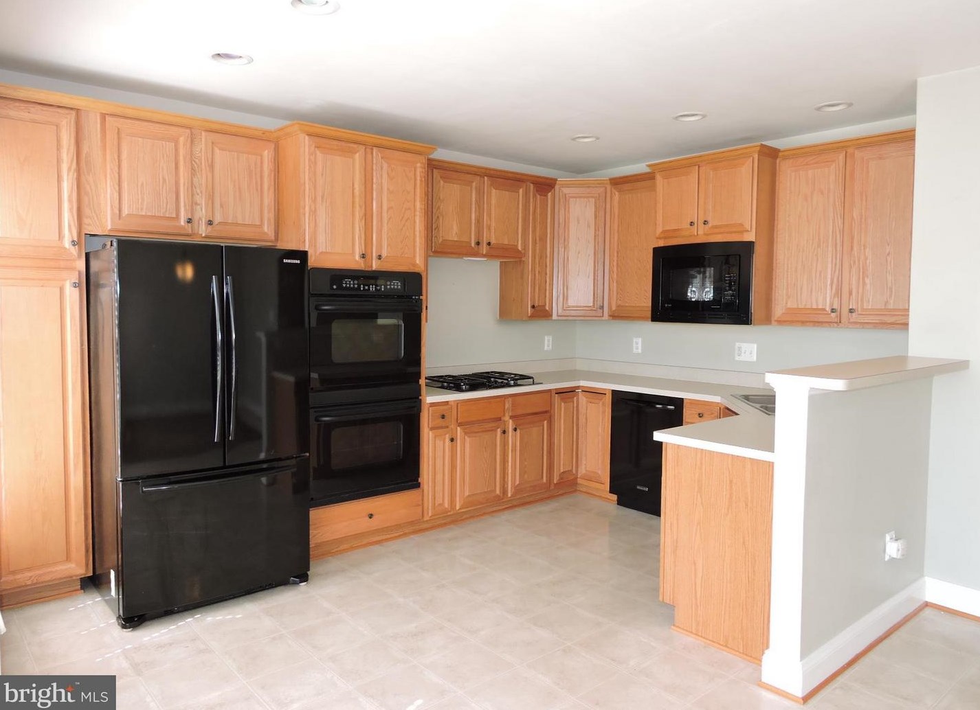 21844 Ladyslipper Sq, Ashburn VA  20147-6969 exterior