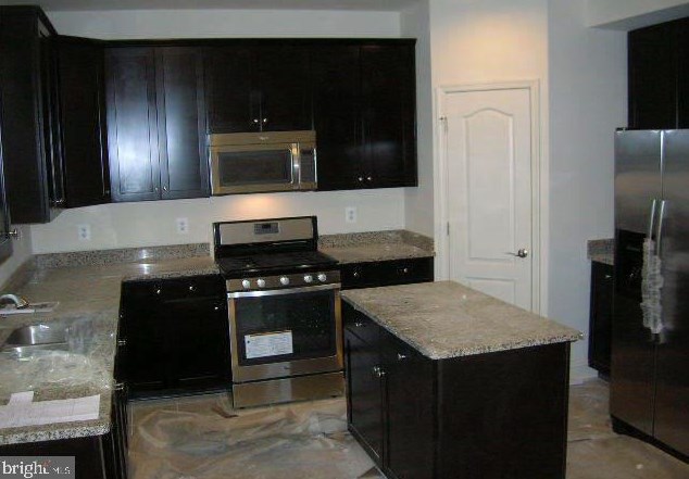 23215 Tradewind Dr, Ashburn, VA 20148