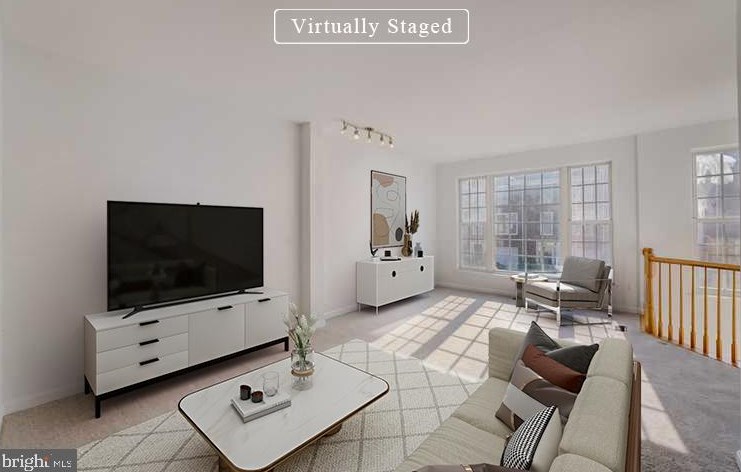 25219 Dunvegan Sq, Fairfax, VA 20152-5310