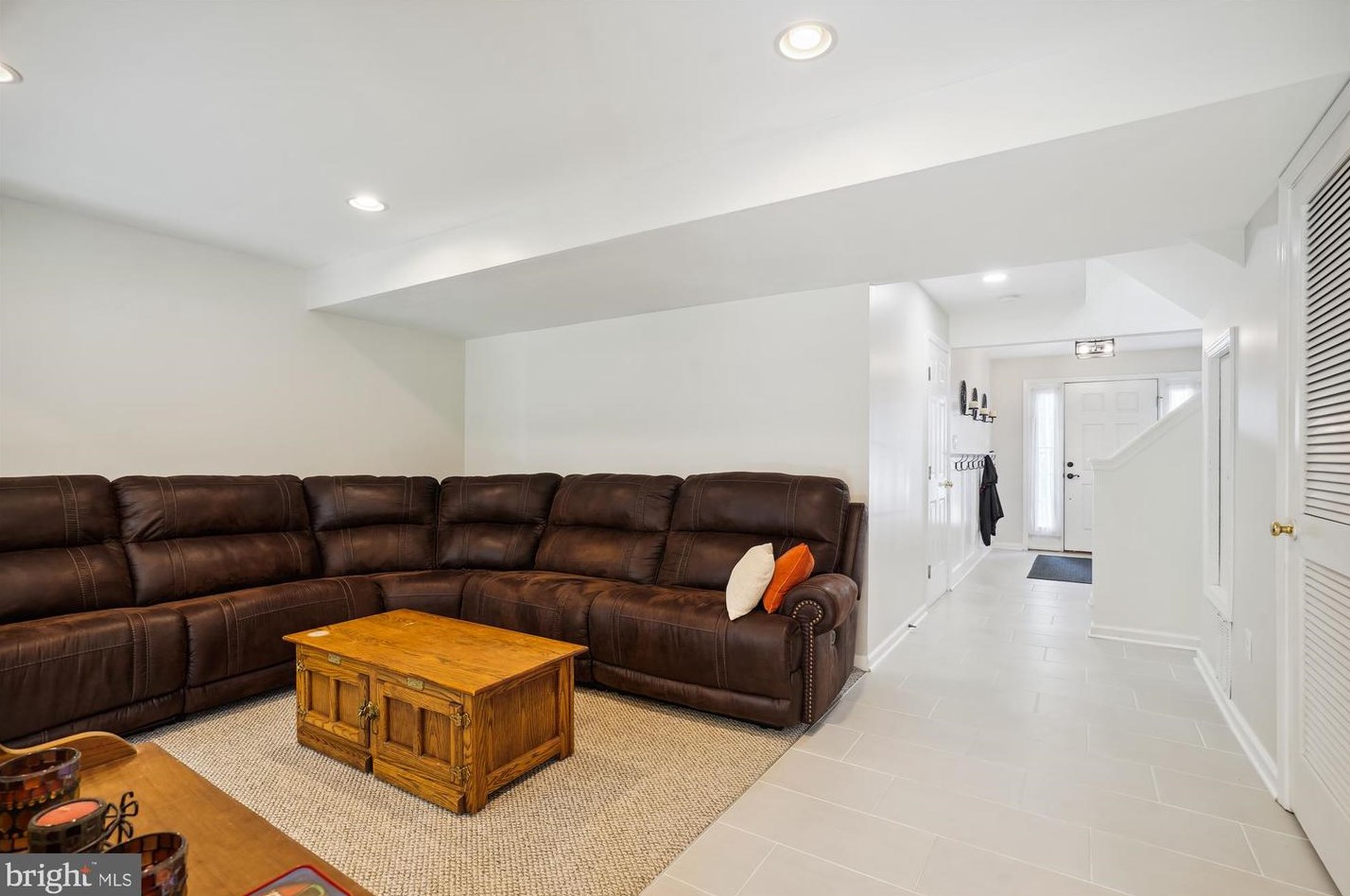 46714 Cavendish Sq, Dulles VA  20165-4327 exterior