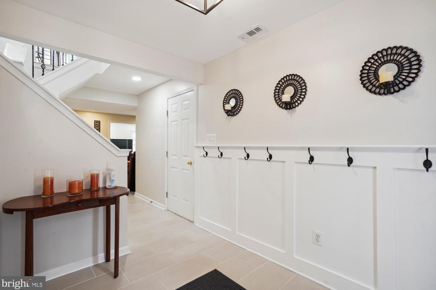 46714 Cavendish Sq, Dulles VA  20165-4327 exterior