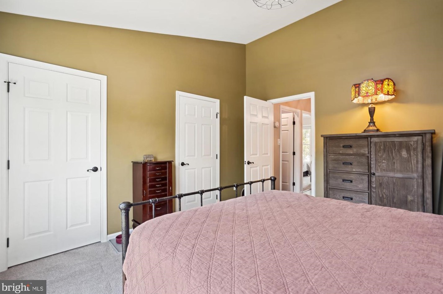 46714 Cavendish Sq, Dulles VA  20165-4327 exterior