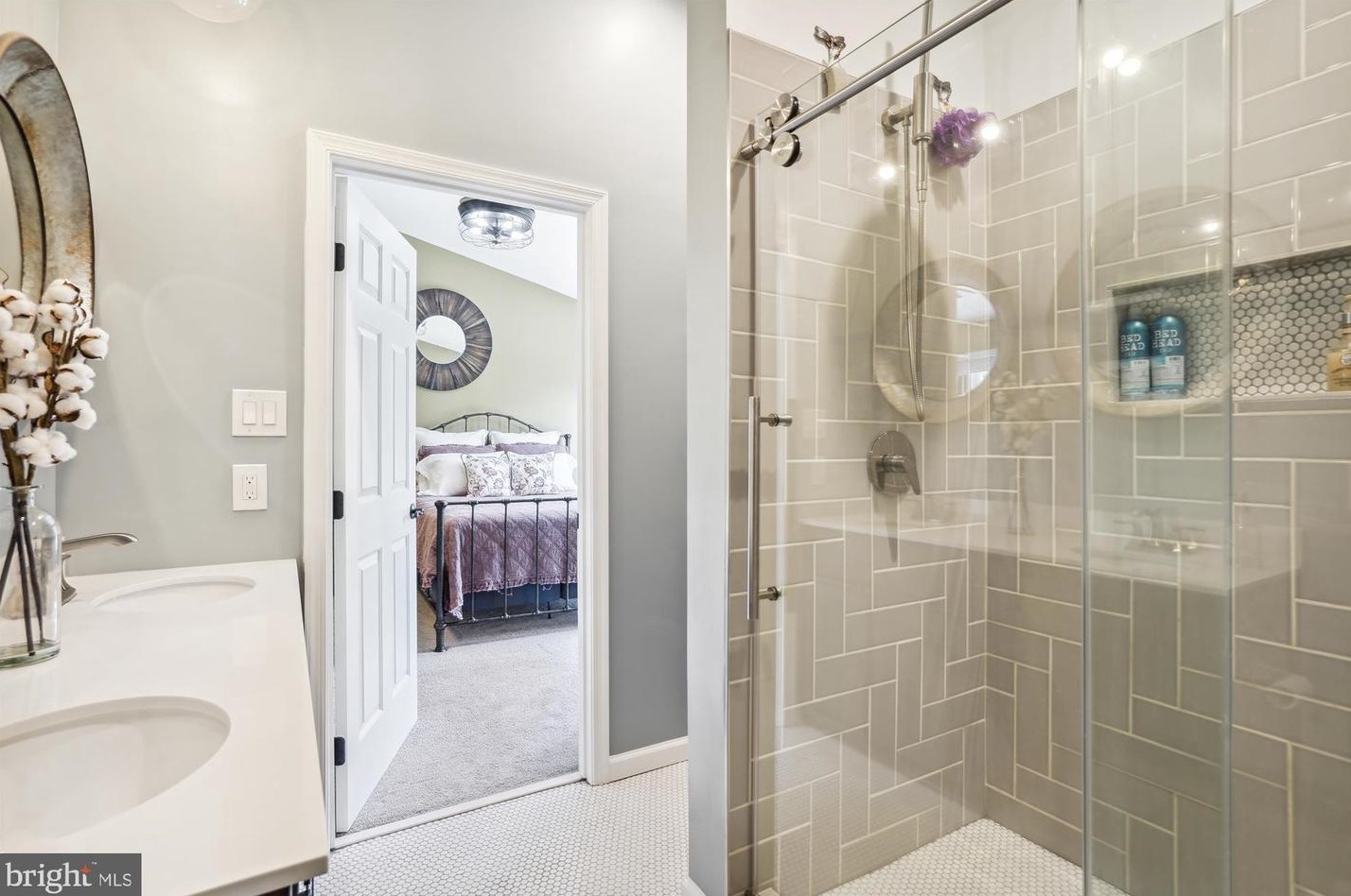 46714 Cavendish Sq, Dulles VA  20165-4327 exterior