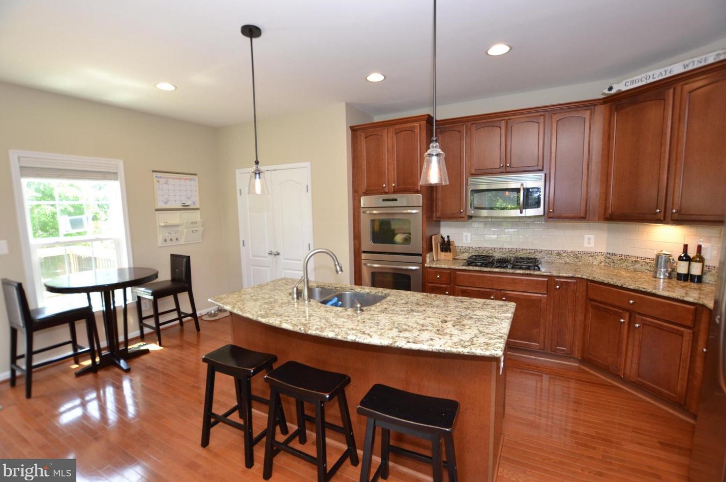 41933 Possumhaw Ter, Stone Ridge, VA 20105-3086