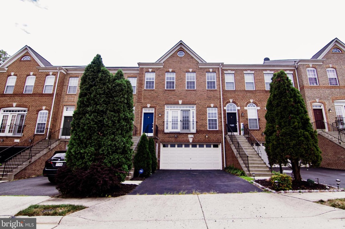 41919 Cinnabar Sq, Stone Ridge, VA 20105